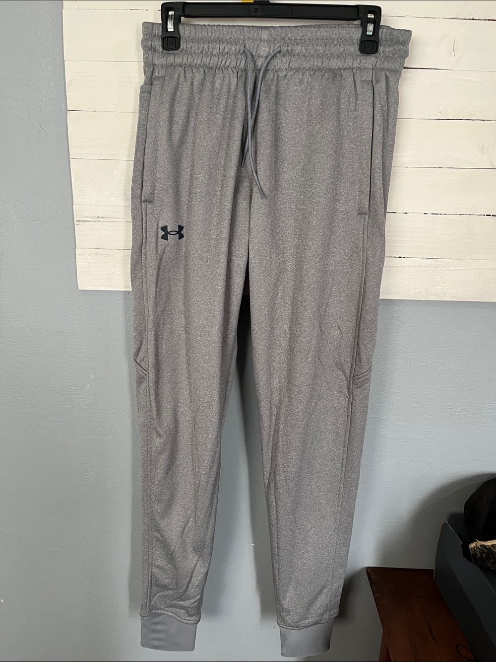 Under Armour Men's Light Gray Heather Jogger Sweatpants